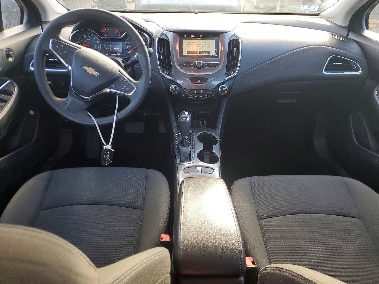 2017 CHEVROLET CRUZE LT photo 8