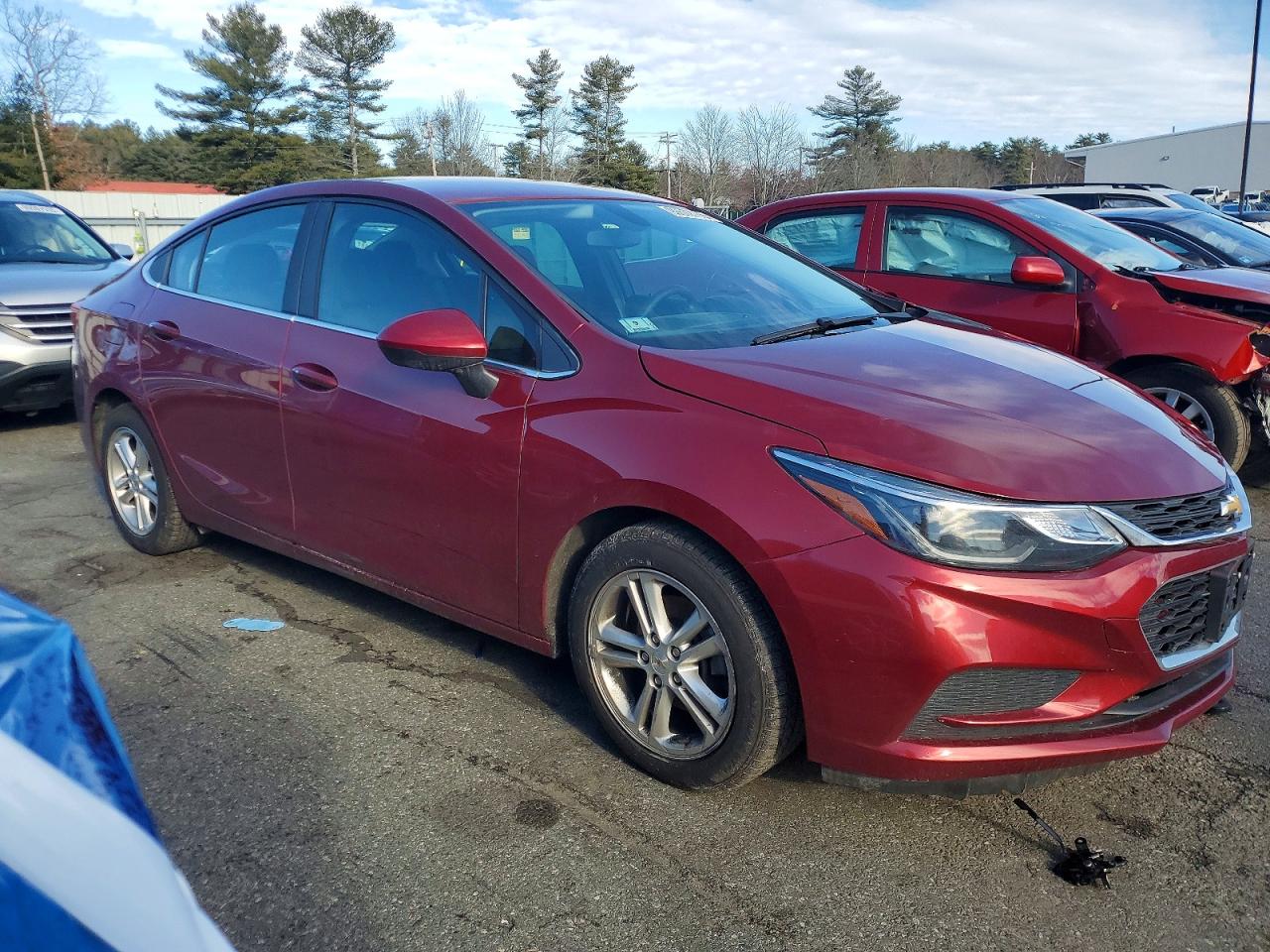 2017 CHEVROLET CRUZE LT photo 4