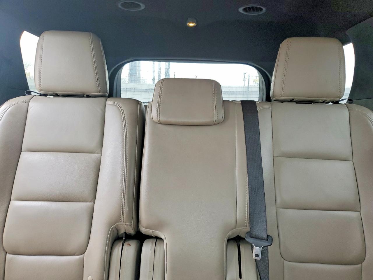 2011 FORD EXPLORER XLT photo 28