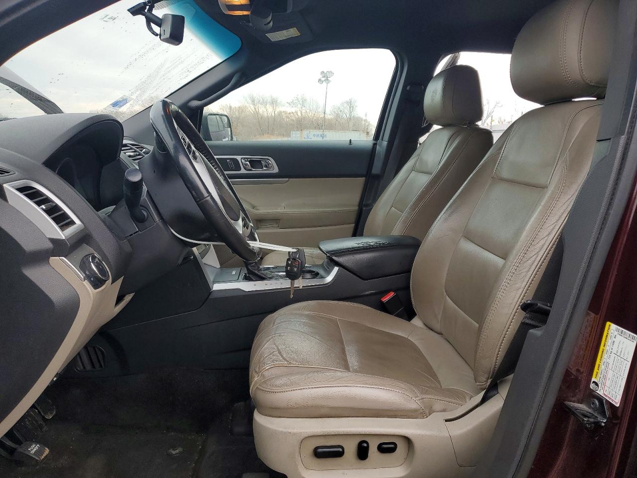 2011 FORD EXPLORER XLT photo 19