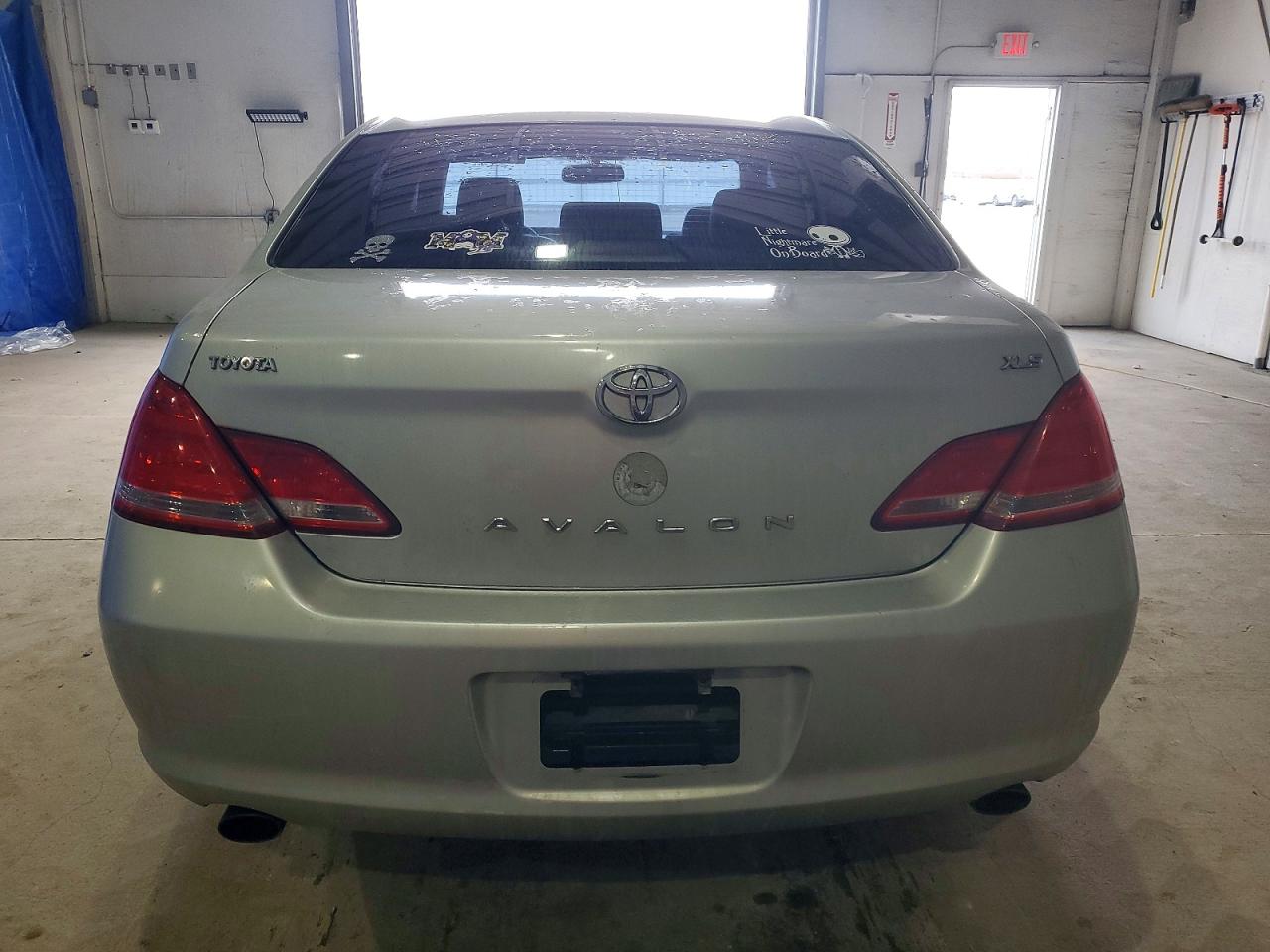 2006 TOYOTA AVALON XL photo 6