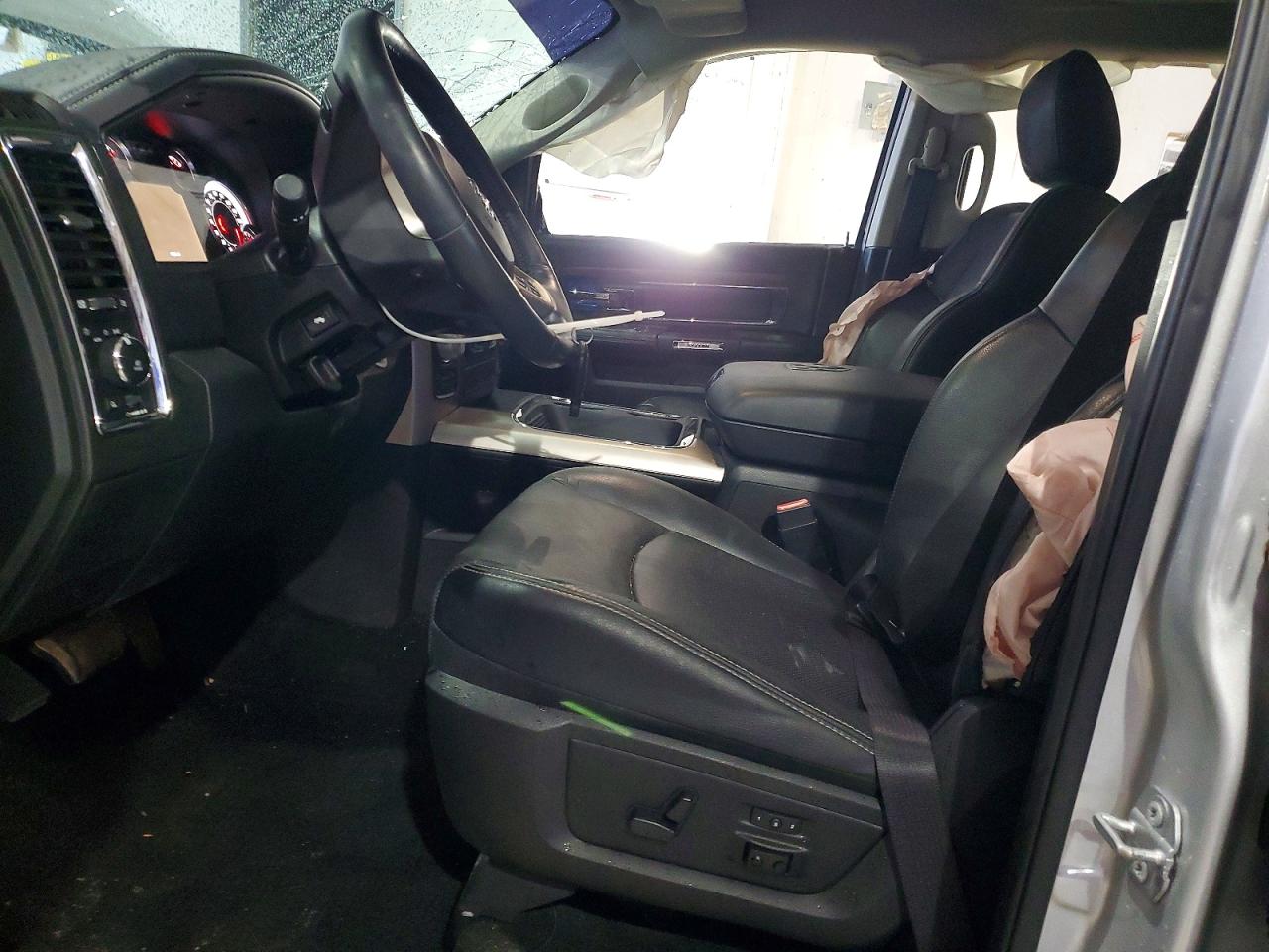 2017 RAM 1500 LARAMIE photo 7