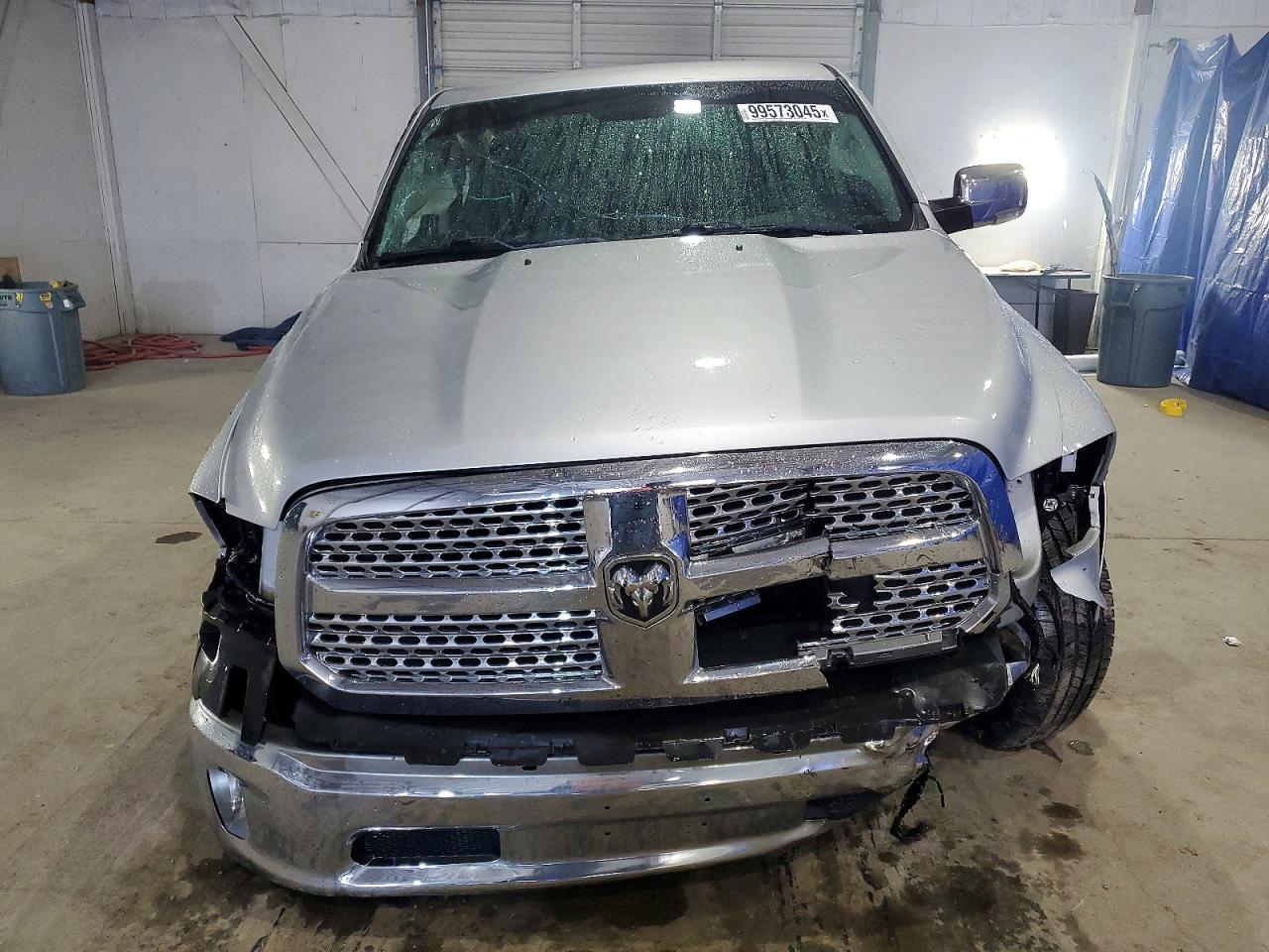 2017 RAM 1500 LARAMIE photo 5