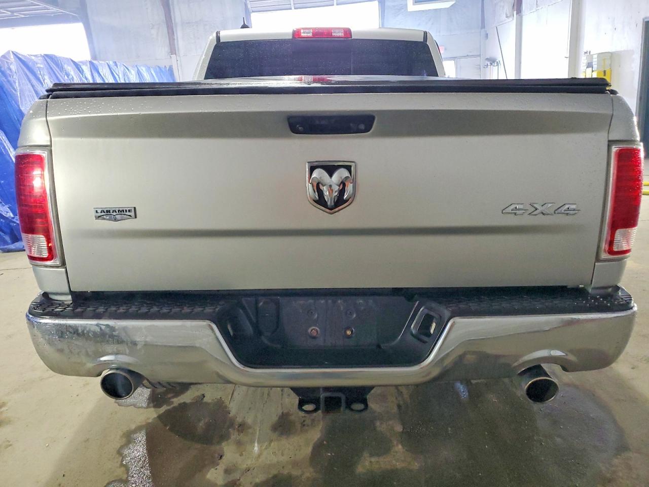 2017 RAM 1500 LARAMIE photo 6