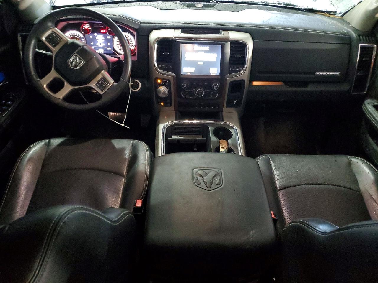 2017 RAM 1500 LARAMIE photo 8