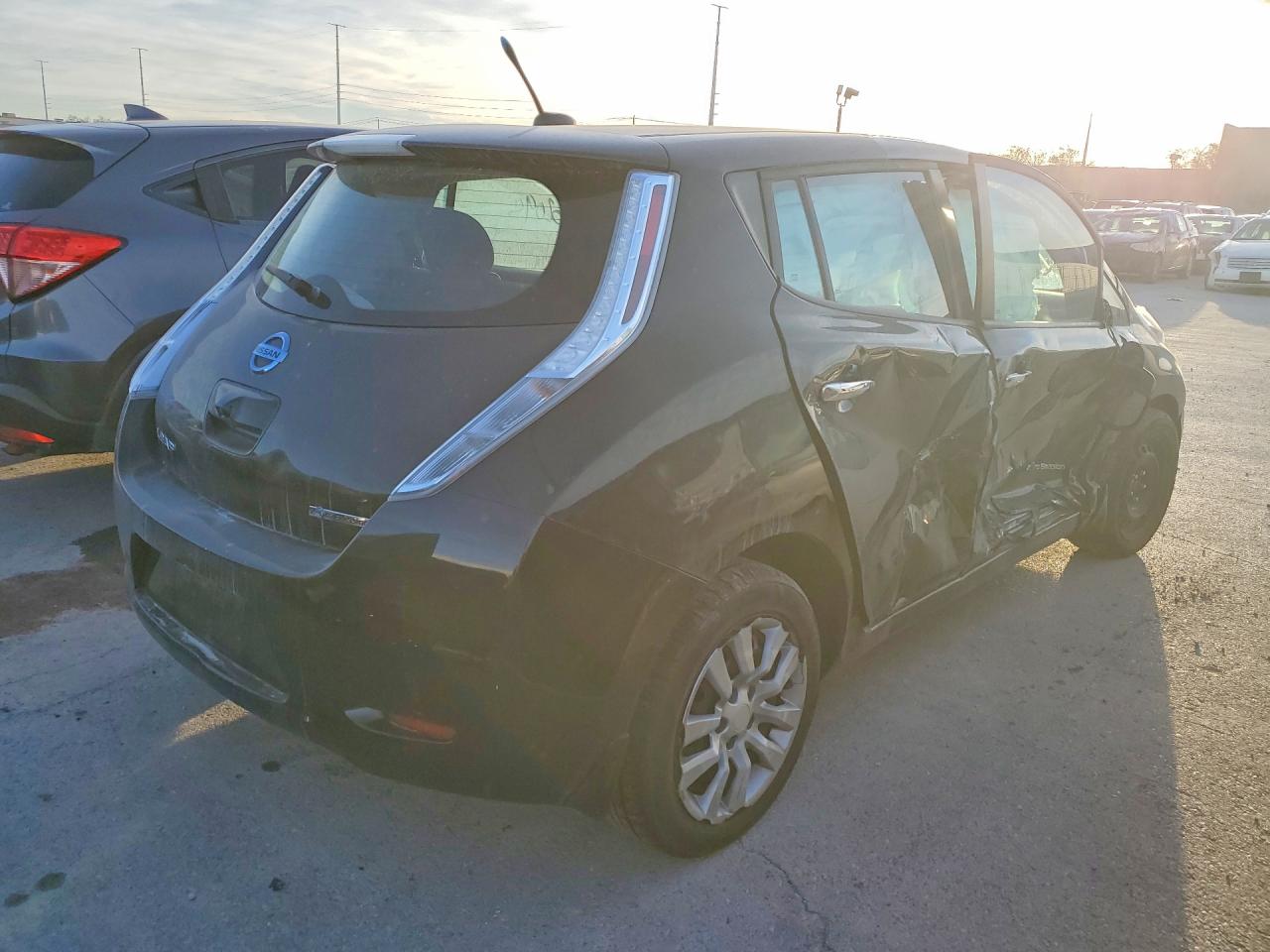 2013 NISSAN LEAF S photo 3