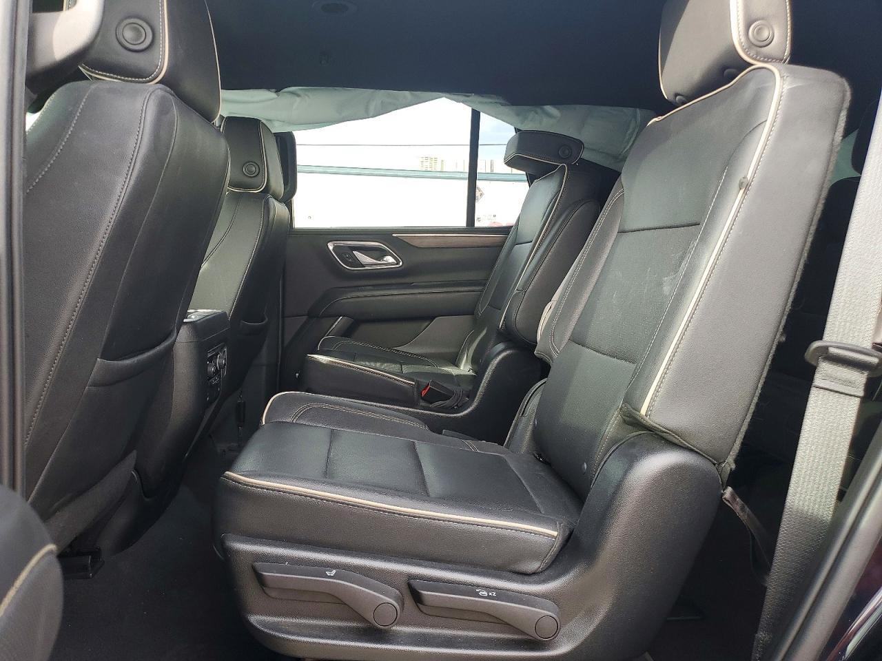 2023 CHEVROLET TAHOE C1500 PREMIER photo 11