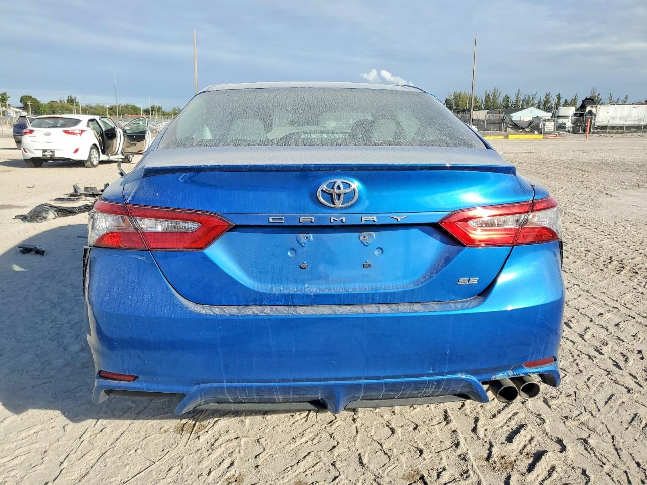 2018 TOYOTA CAMRY L photo 6
