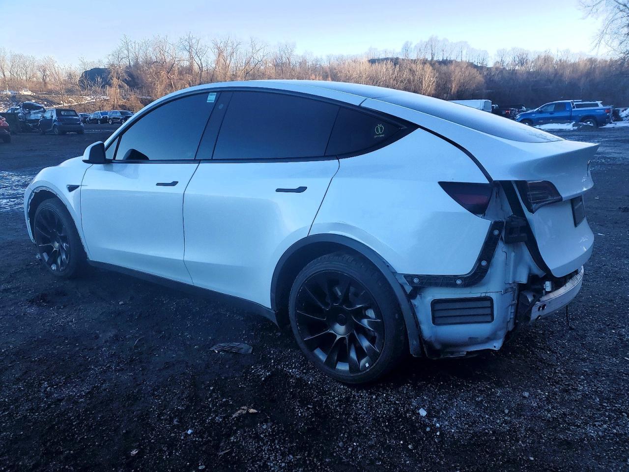 2022 TESLA MODEL S photo 2