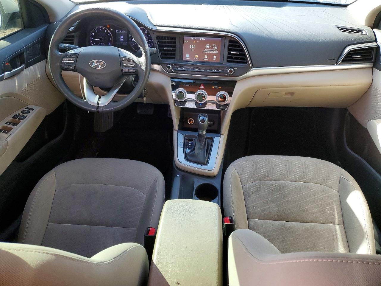 2019 HYUNDAI ELANTRA SEL photo 8