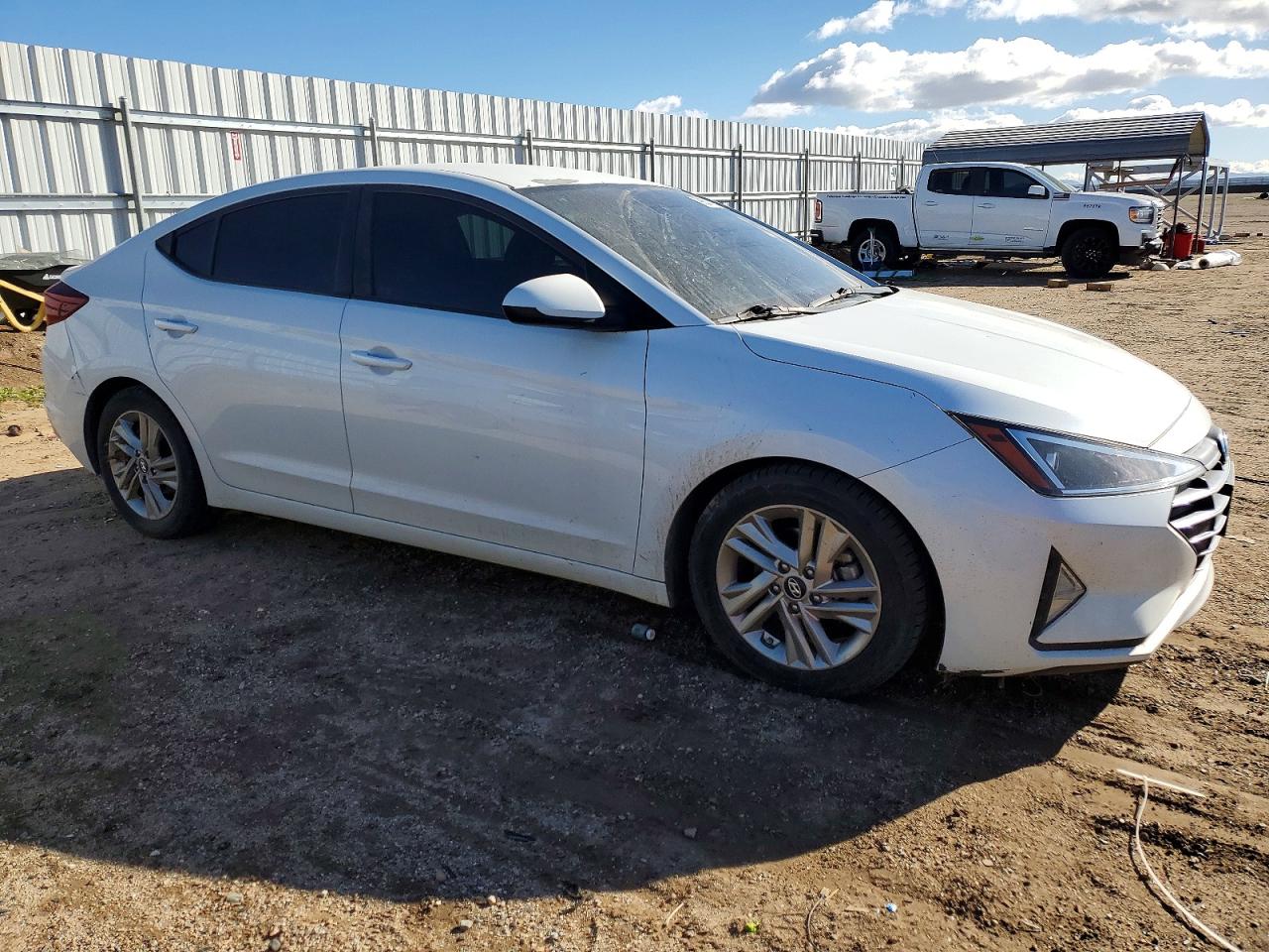 2019 HYUNDAI ELANTRA SEL photo 4