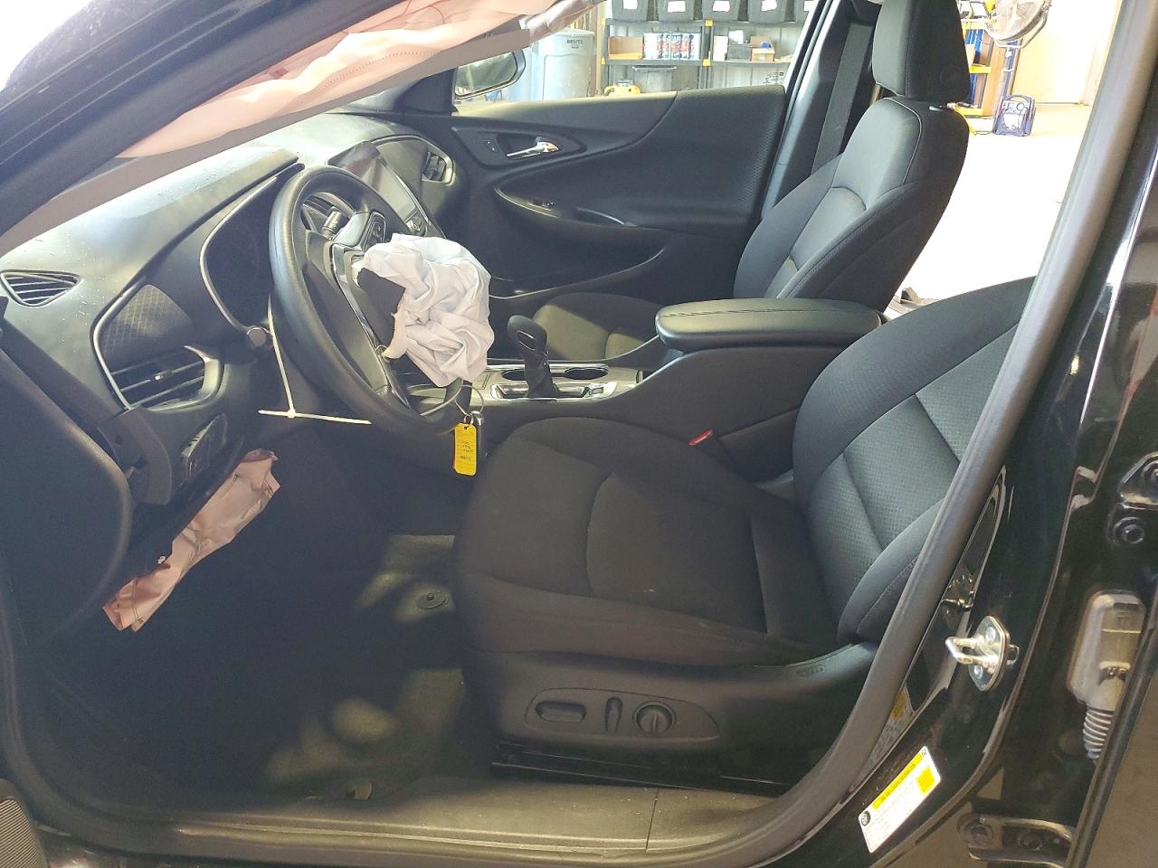 2025 CHEVROLET MALIBU LT photo 7