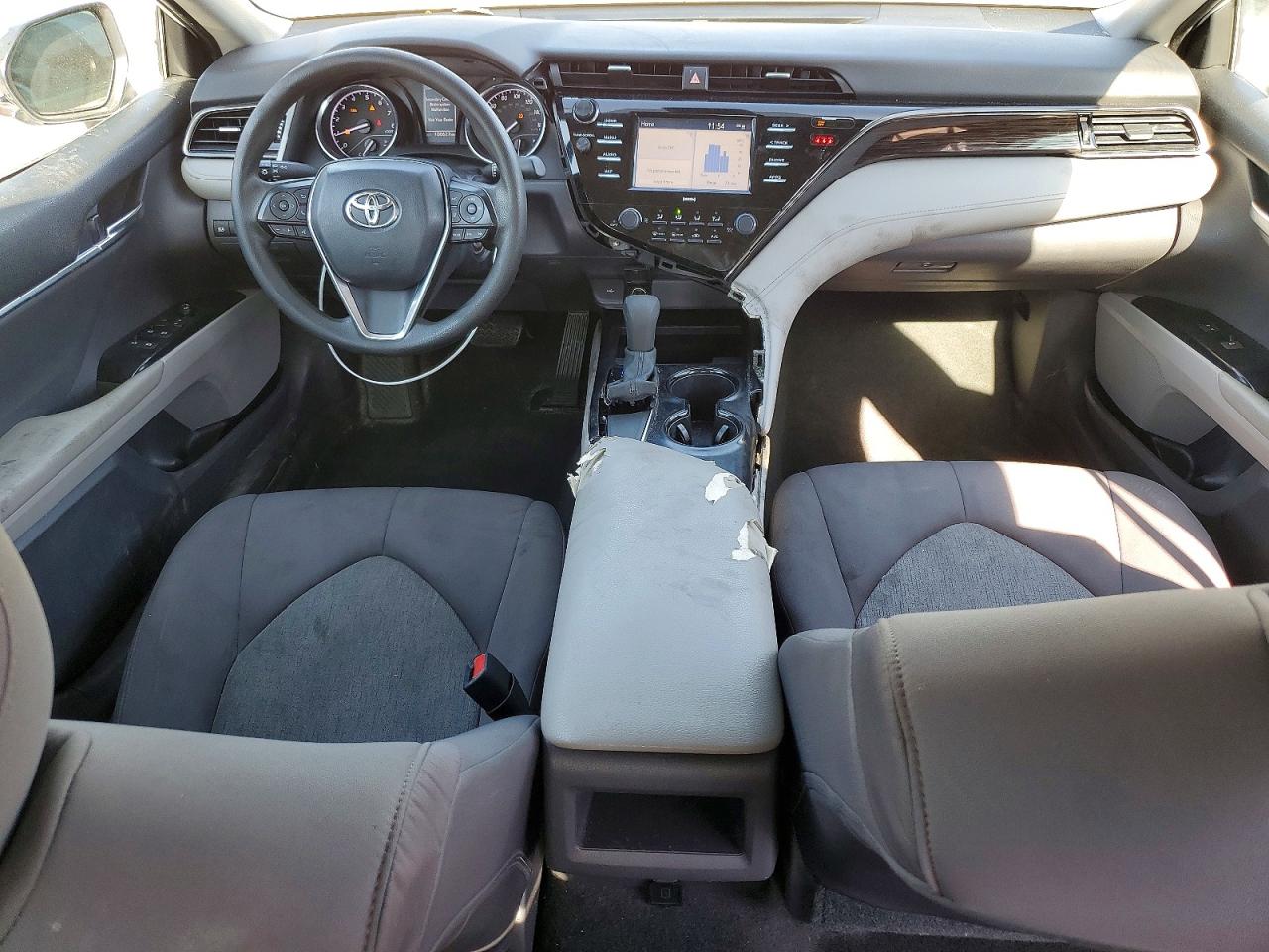 2020 TOYOTA CAMRY LE photo 8