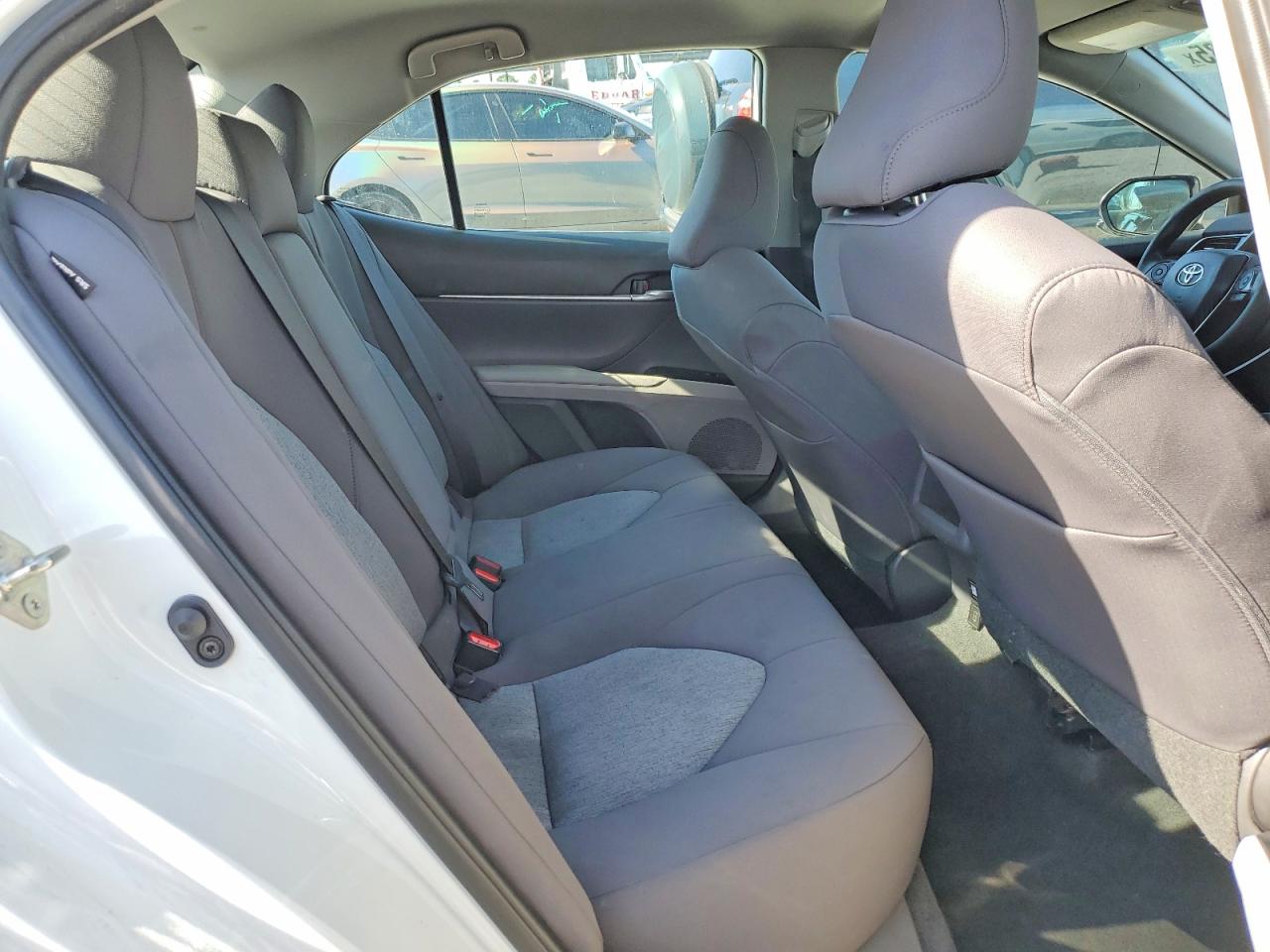2020 TOYOTA CAMRY LE photo 10