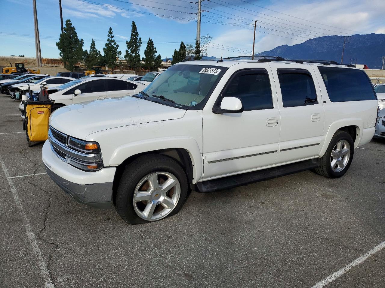 2004 CHEVROLET SUBURBAN