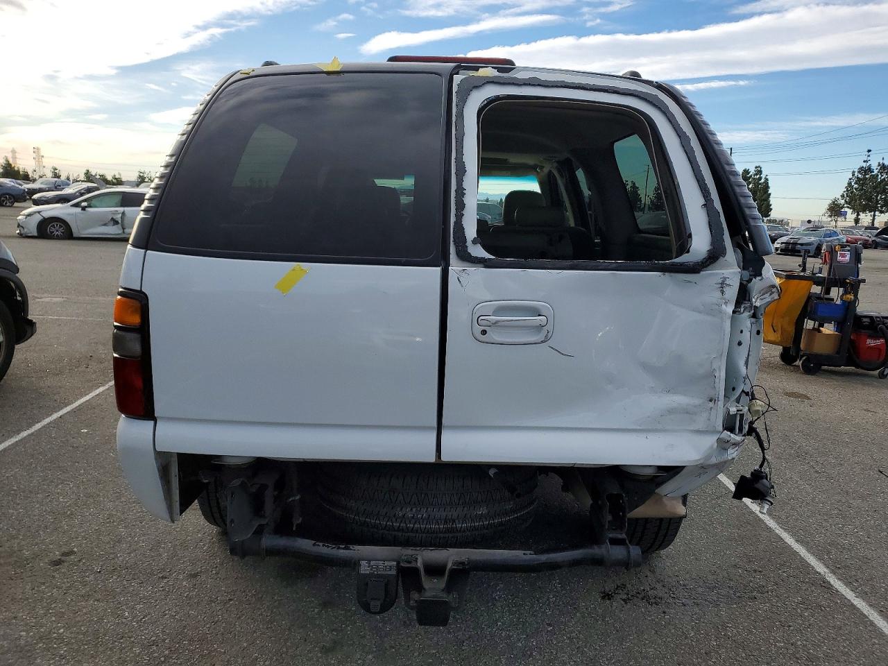 2004 CHEVROLET SUBURBAN C1500 photo 6