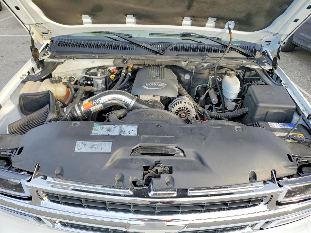 2004 CHEVROLET SUBURBAN C1500 photo 12