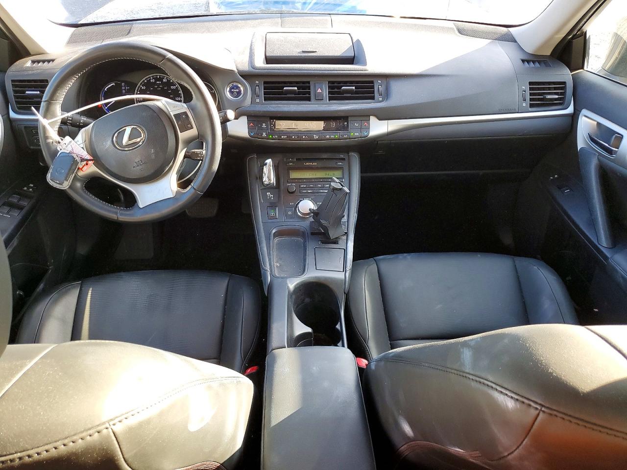 2012 LEXUS CT 200 photo 8