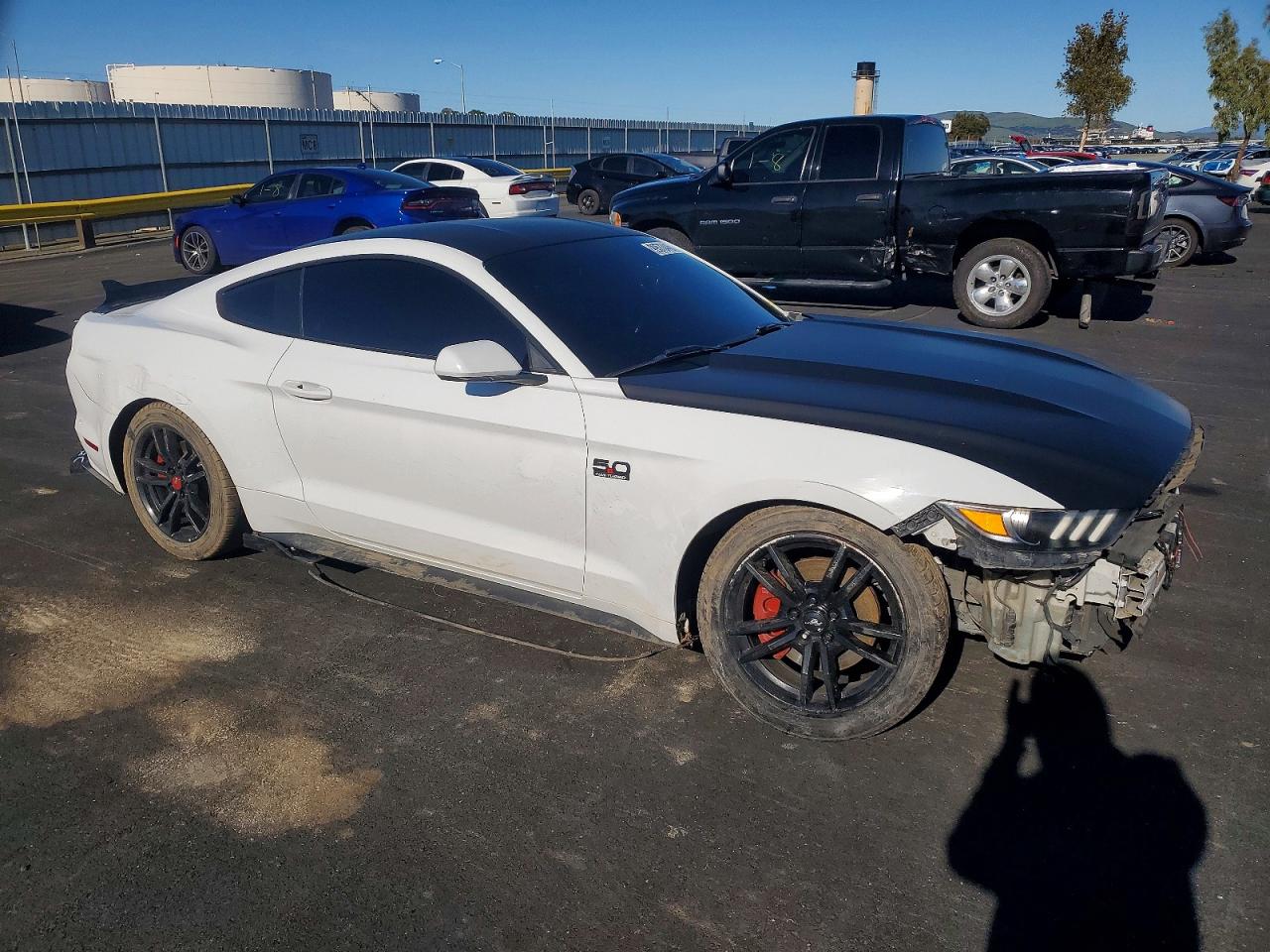 2017 FORD MUSTANG photo 4