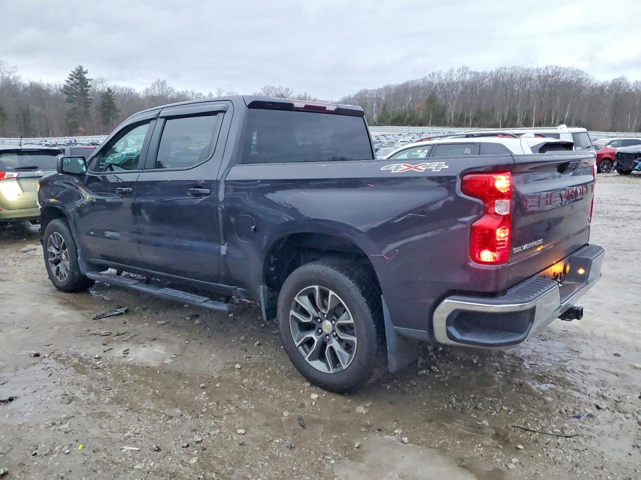 2023 CHEVROLET SILVERADO K1500 LT-L photo 2