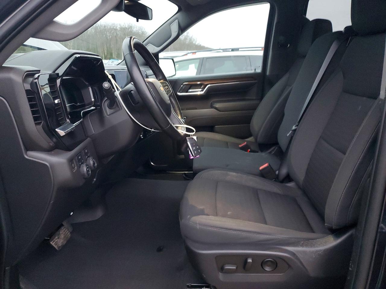 2023 CHEVROLET SILVERADO K1500 LT-L photo 7