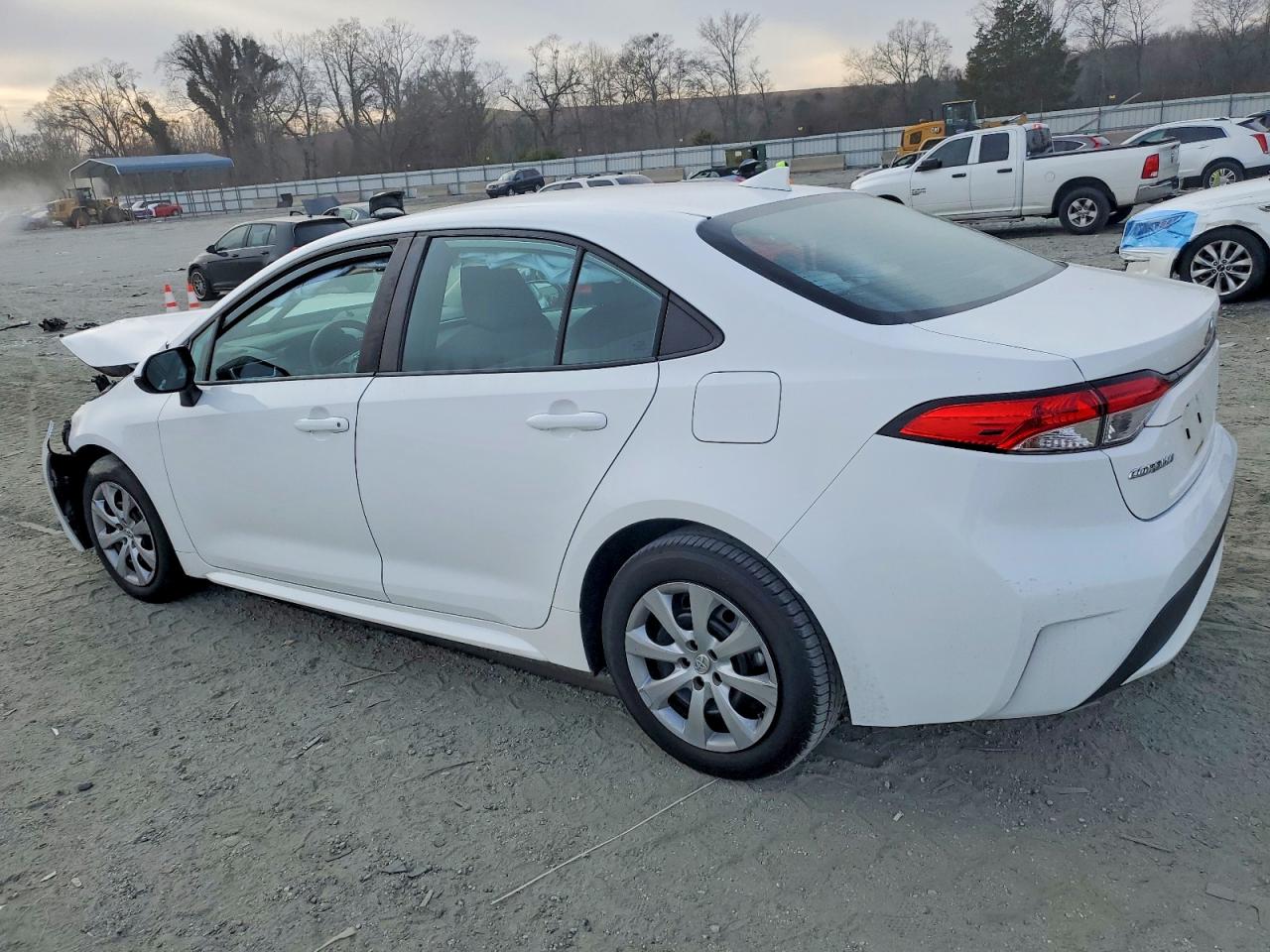 2020 TOYOTA COROLLA LE photo 2