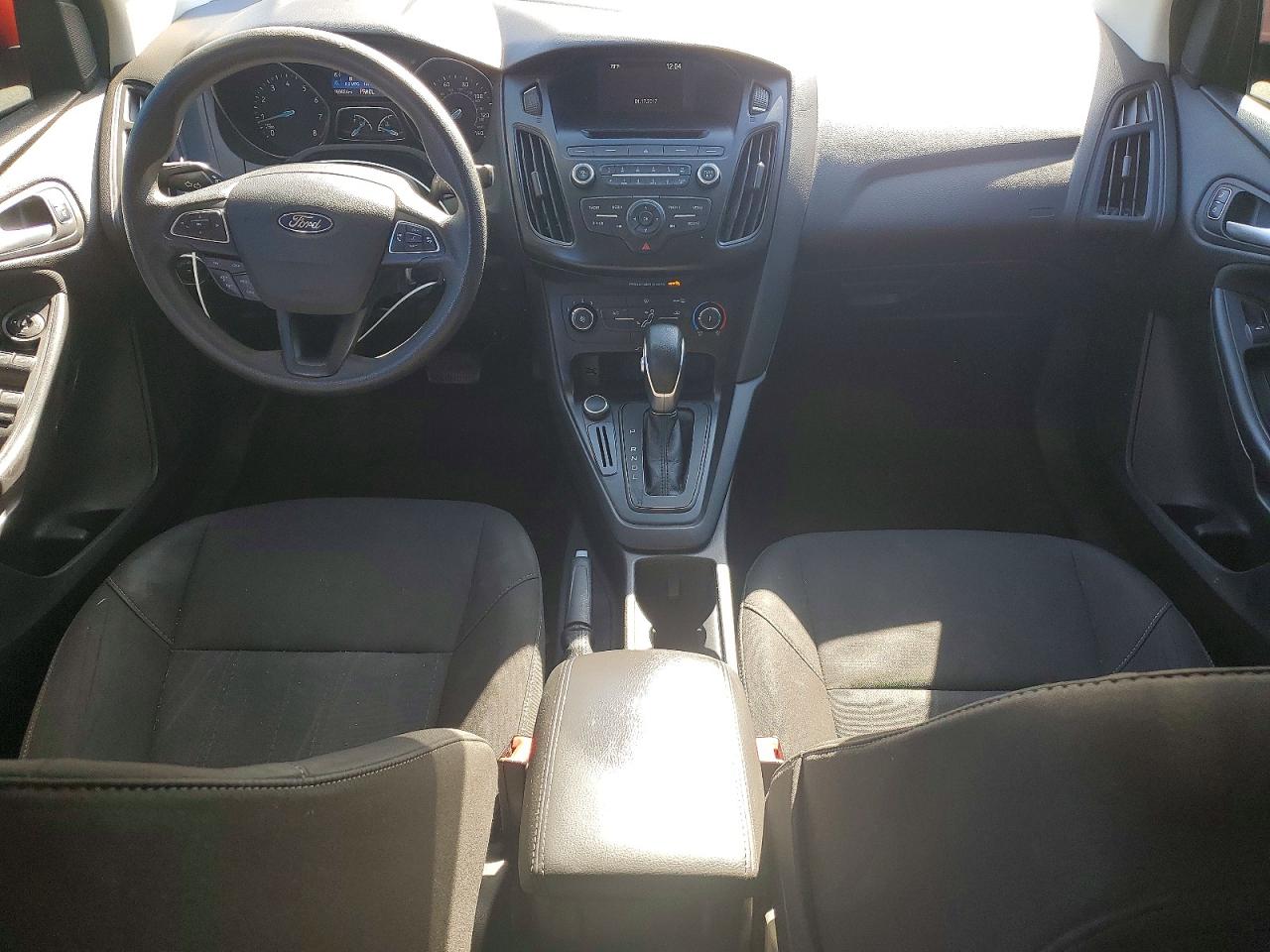 2017 FORD FOCUS photo 15