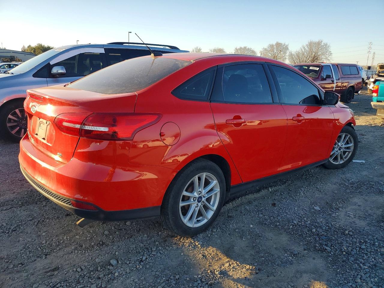 2017 FORD FOCUS photo 5