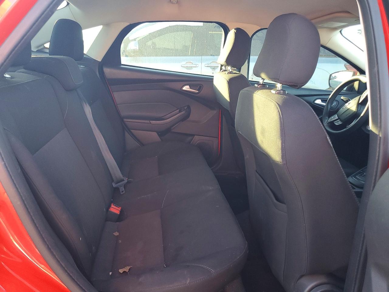 2017 FORD FOCUS photo 19