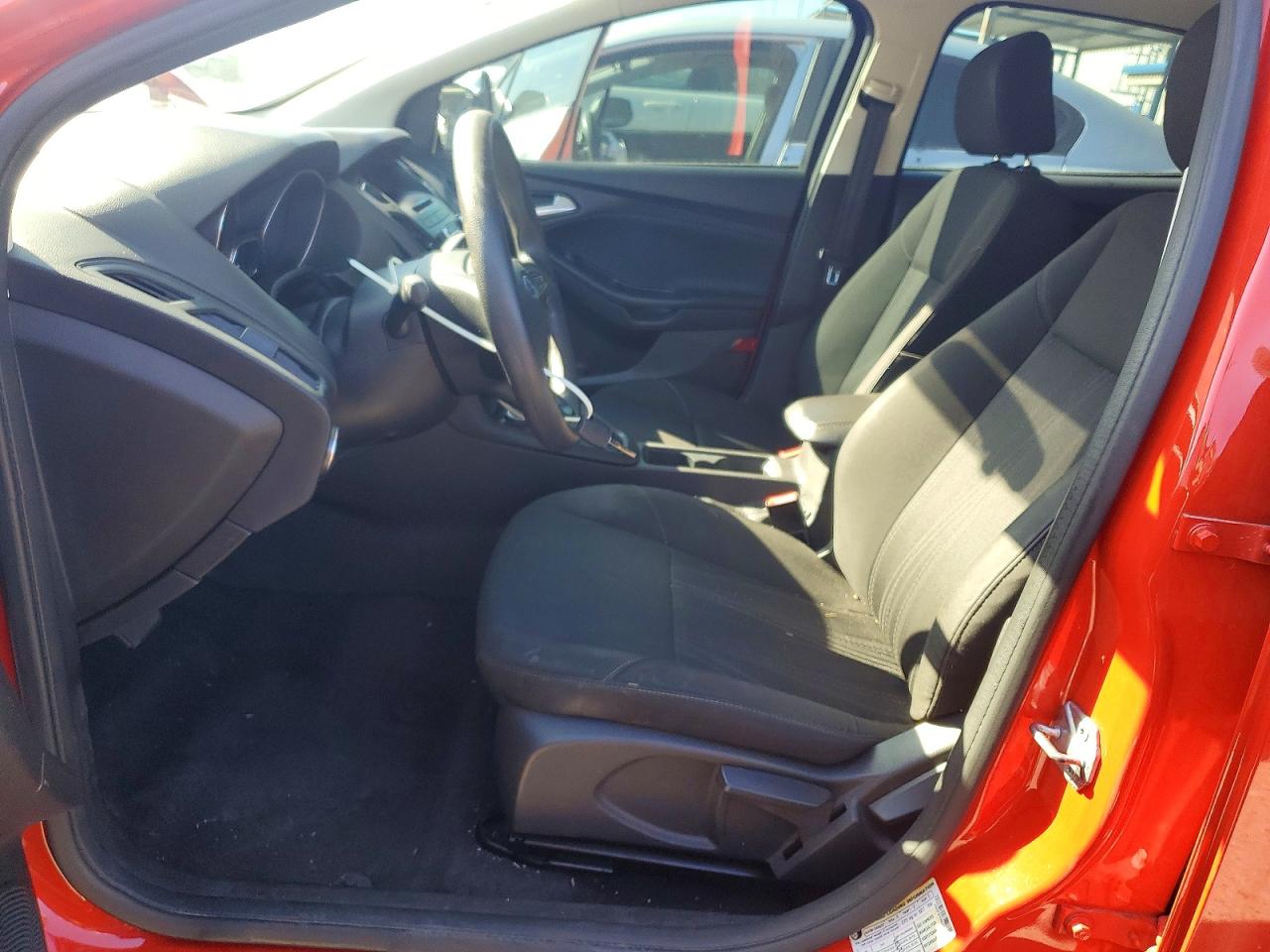 2017 FORD FOCUS photo 13