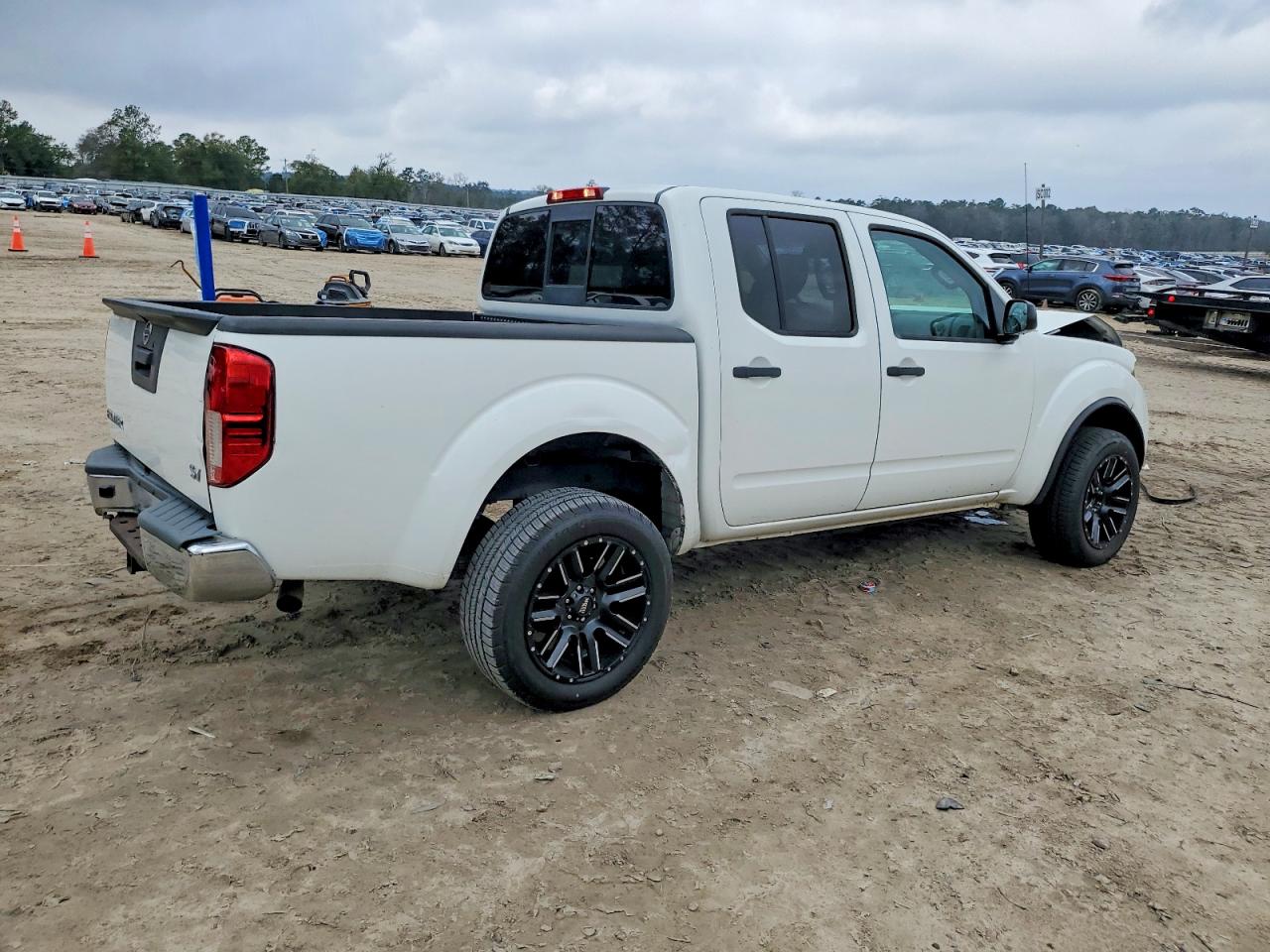 2019 NISSAN FRONTIER S photo 3