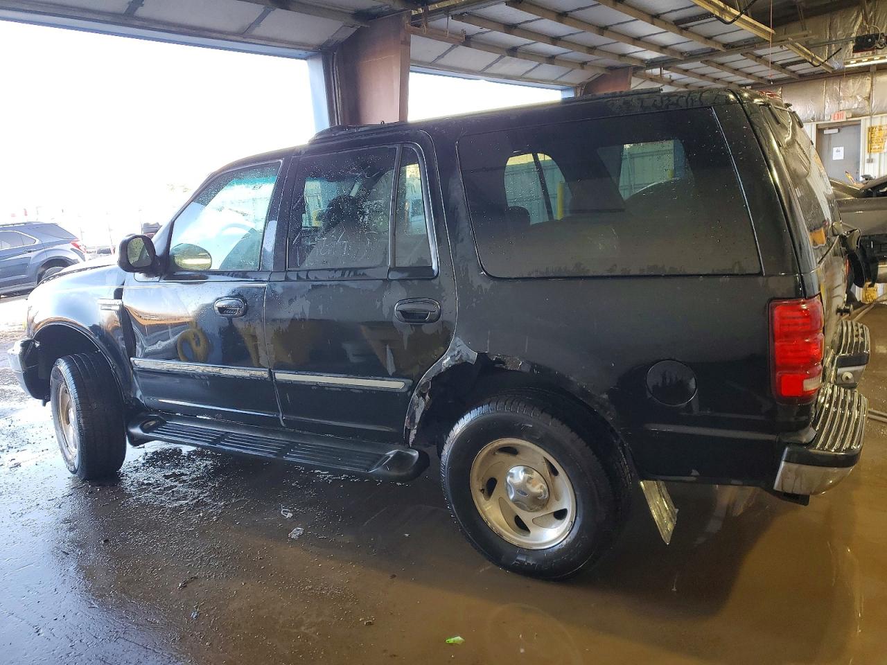 1999 FORD EXPEDITION photo 2