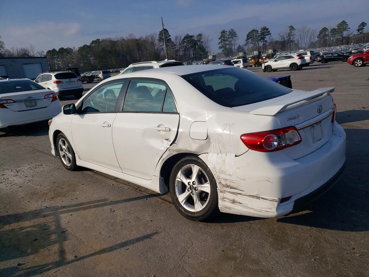 2013 TOYOTA COROLLA S photo 2