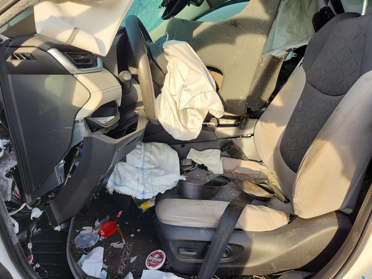 2019 TOYOTA RAV4 photo 13