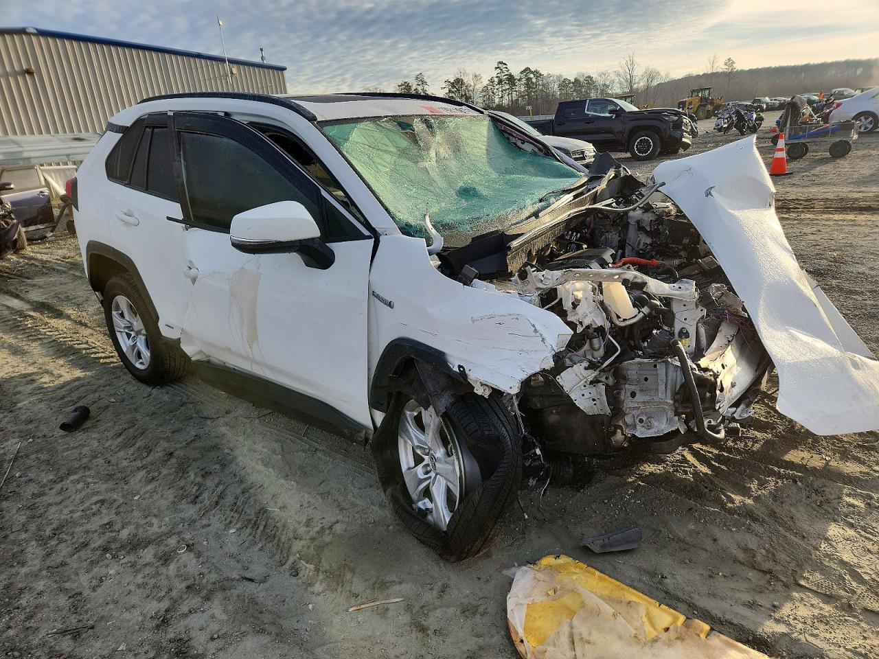 2019 TOYOTA RAV4 photo 7