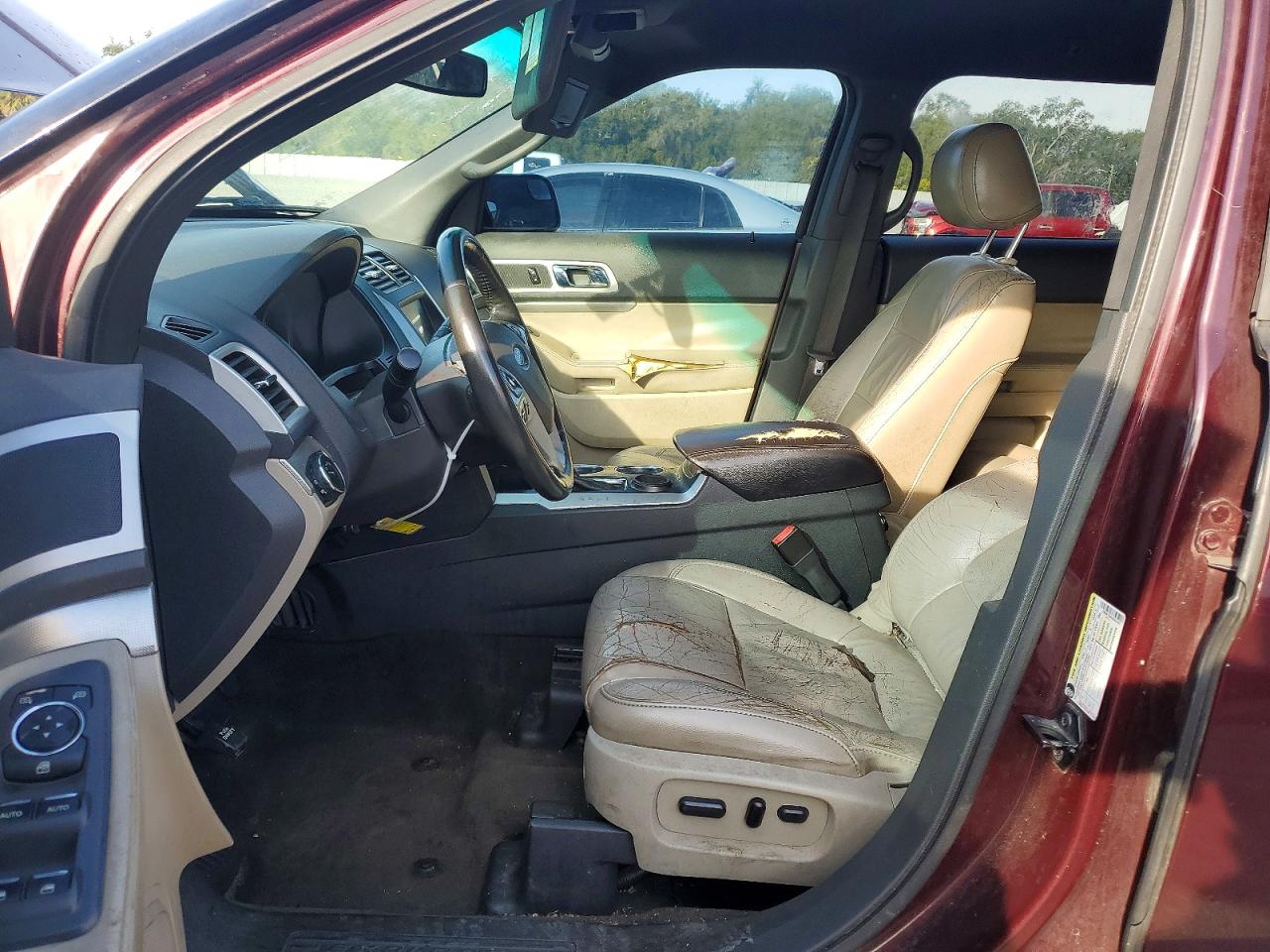 2011 FORD EXPLORER XLT photo 7