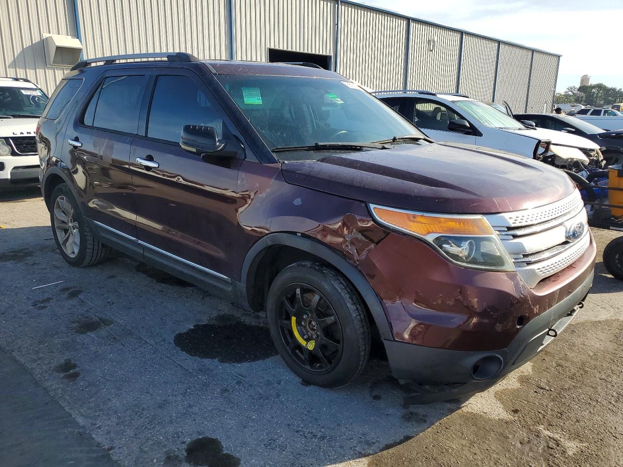 2011 FORD EXPLORER XLT photo 4