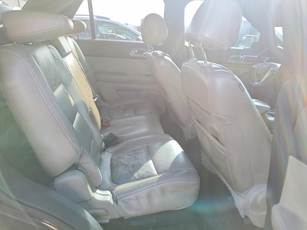 2011 FORD EXPLORER XLT photo 11