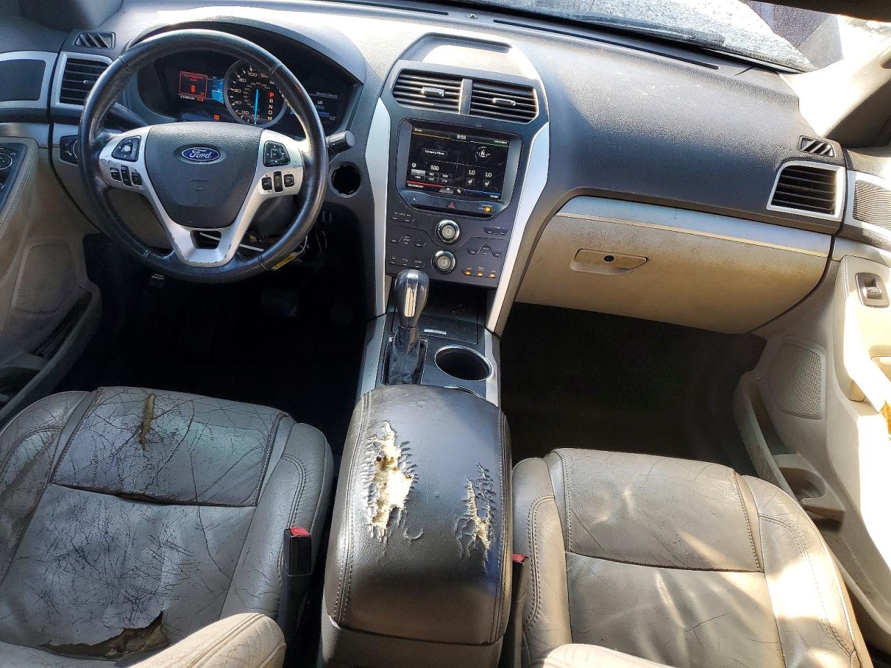 2011 FORD EXPLORER XLT photo 8