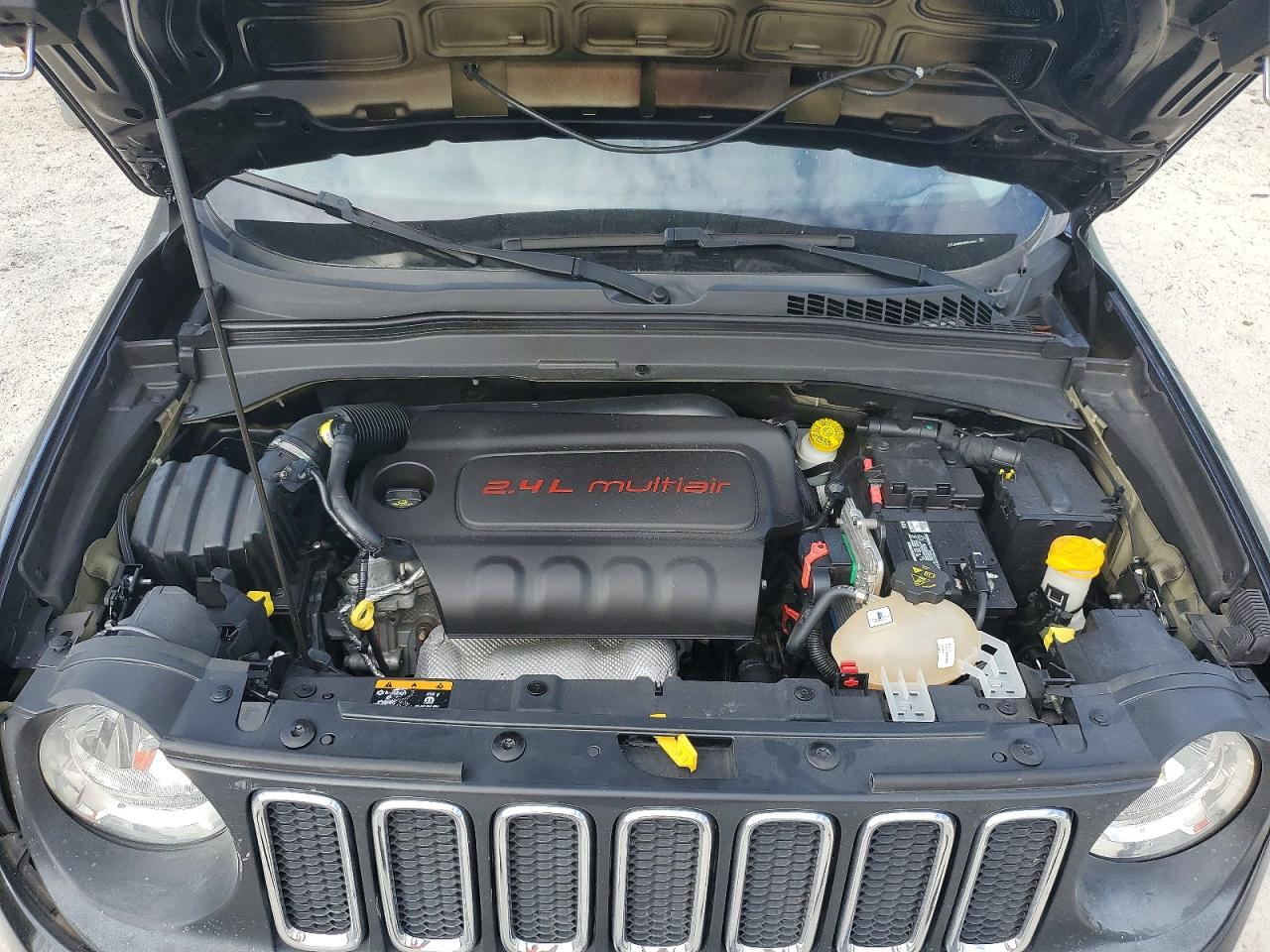 2017 JEEP RENEGADE SPORT photo 12