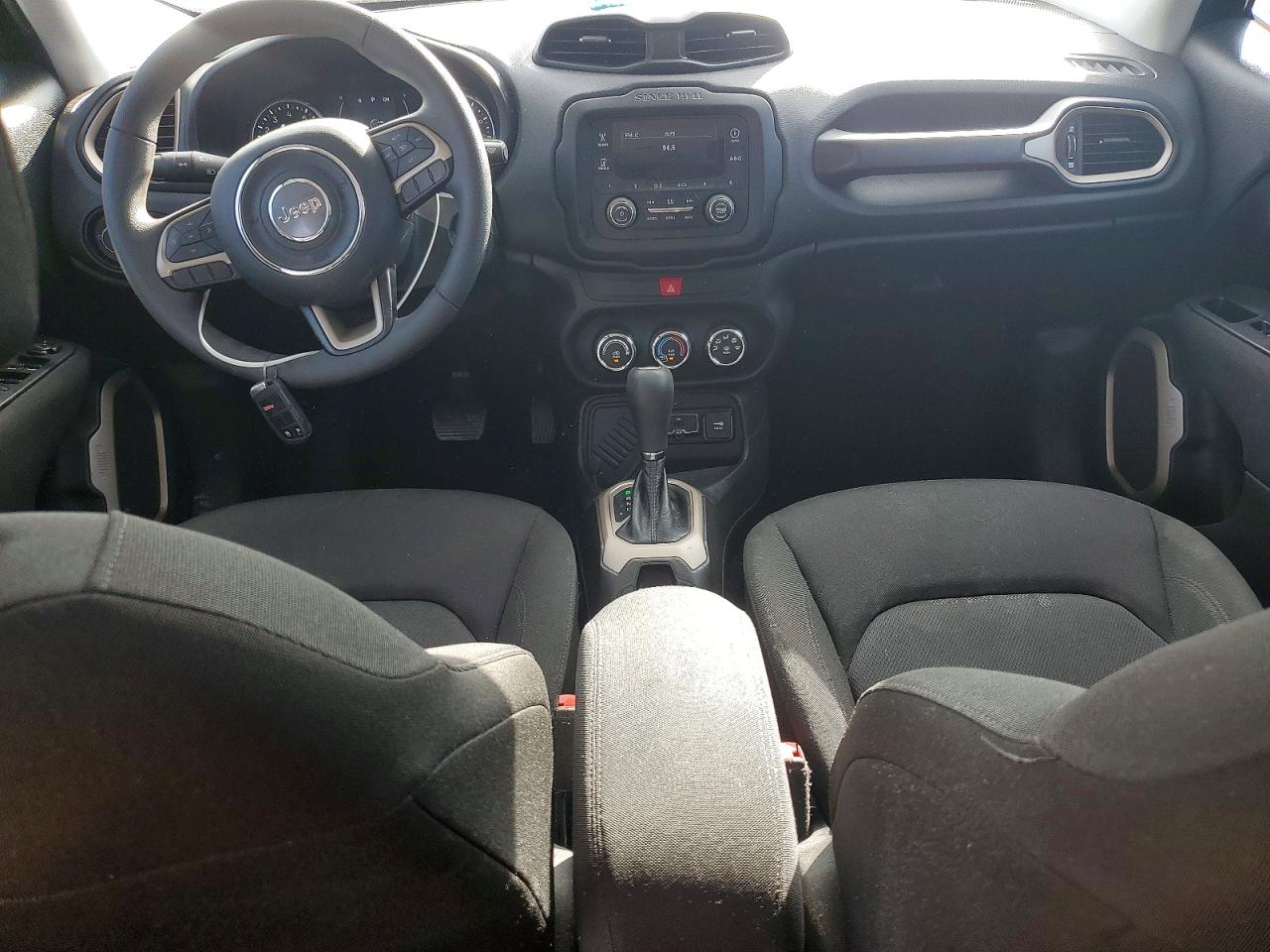 2017 JEEP RENEGADE SPORT photo 8