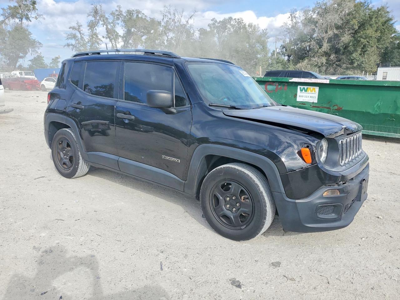 2017 JEEP RENEGADE SPORT photo 4