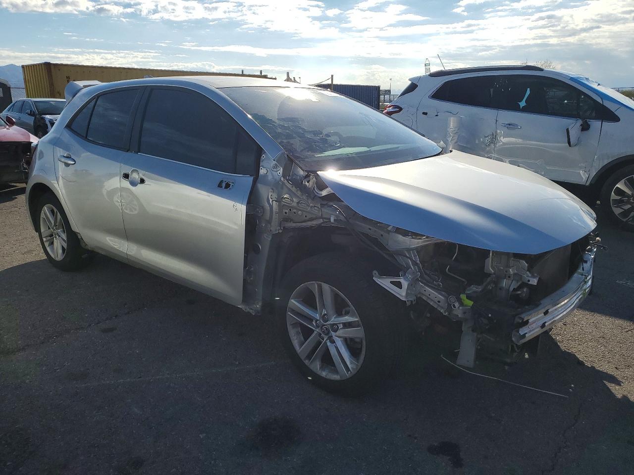 2019 TOYOTA COROLLA SE photo 4