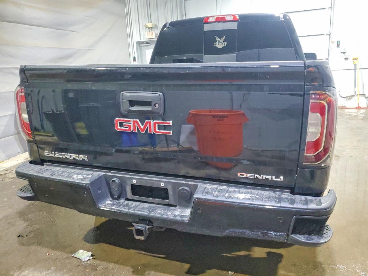 2017 GMC SIERRA K1500 DENALI photo 6