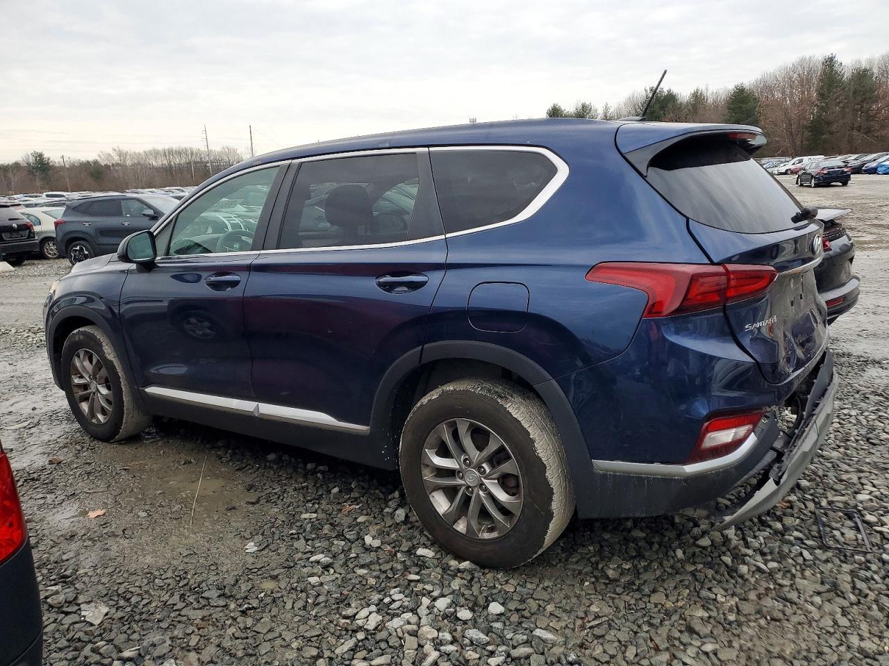 2019 HYUNDAI SANTA FE SE photo 2