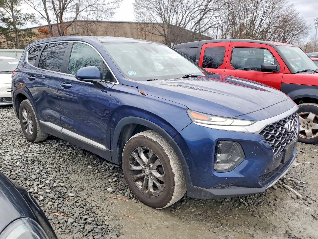 2019 HYUNDAI SANTA FE SE photo 4