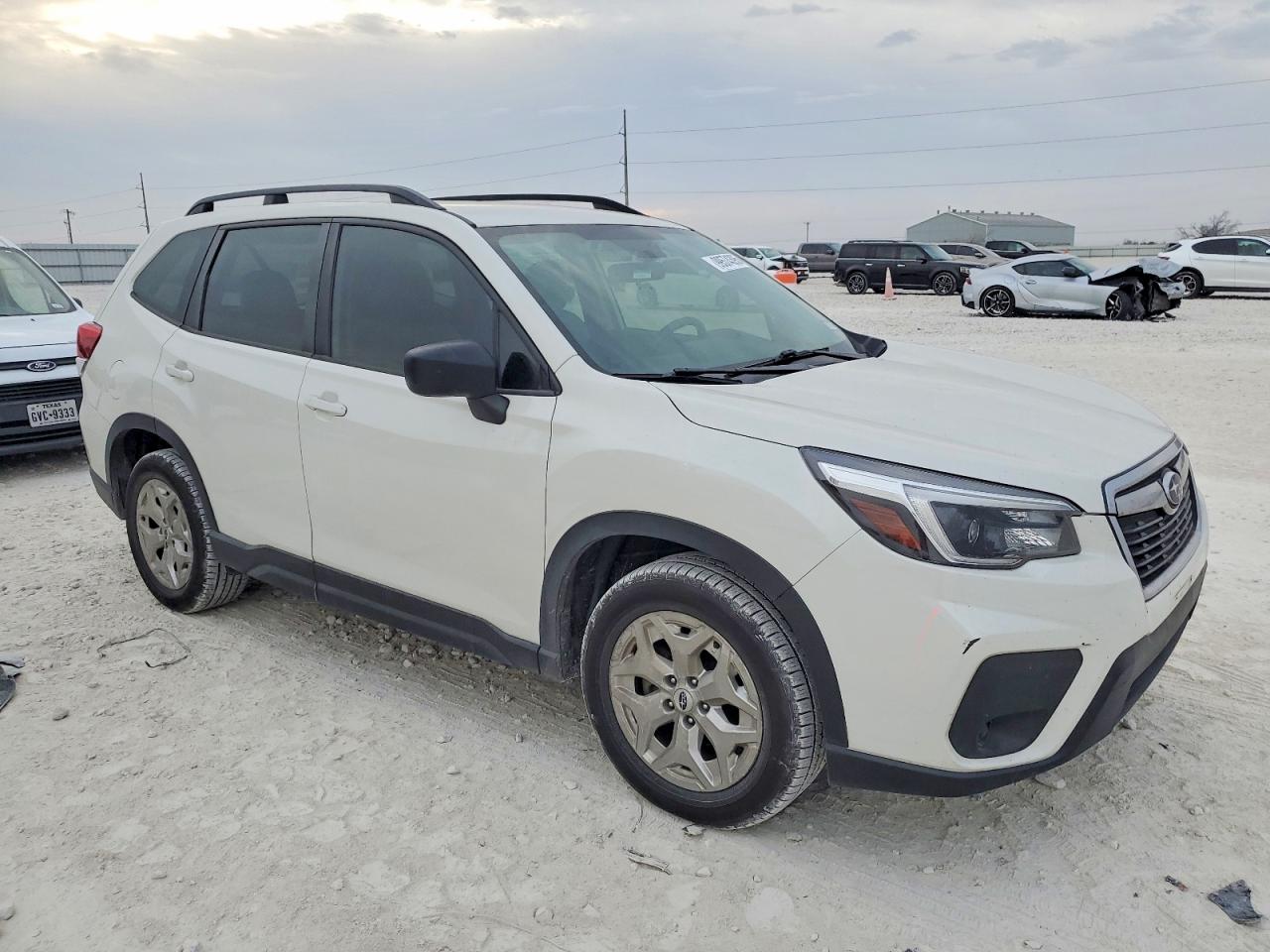 2021 SUBARU FORESTER photo 4