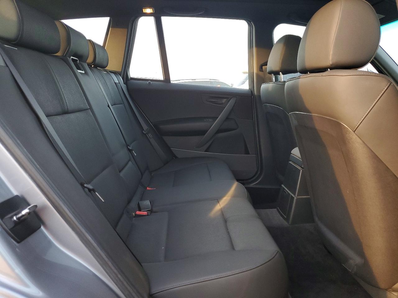 2004 BMW X3 2.5I photo 10