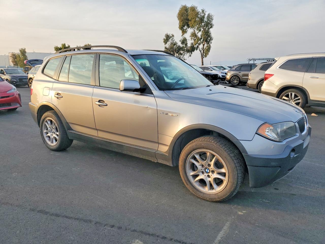 2004 BMW X3 2.5I photo 4