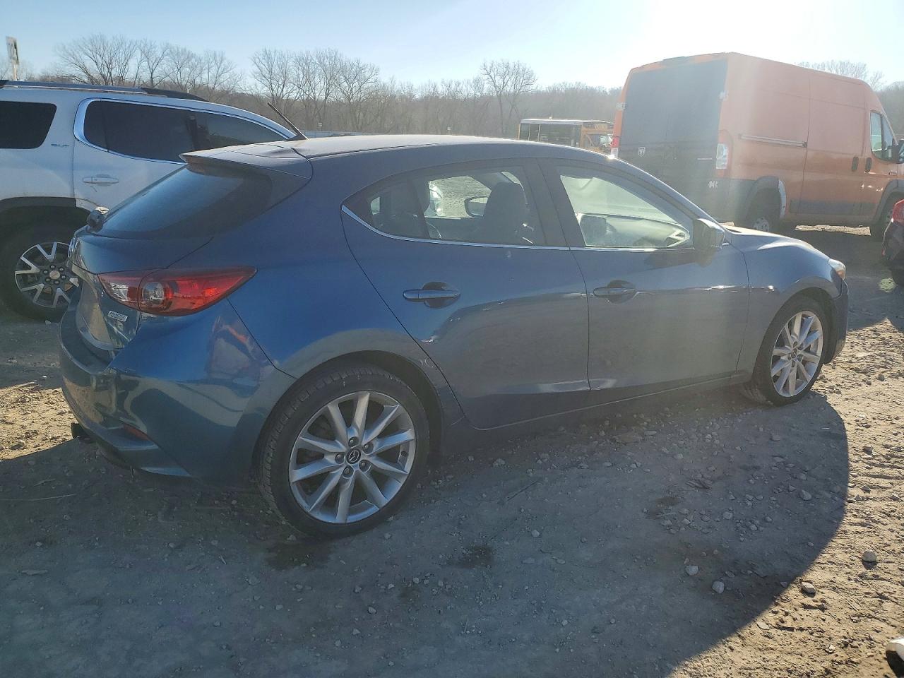 2017 MAZDA 3 TOURING photo 5